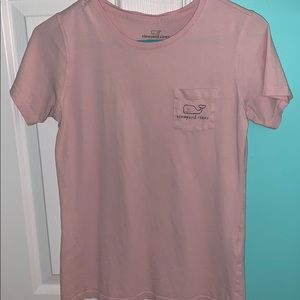 Vineyard vines light pink shirt!